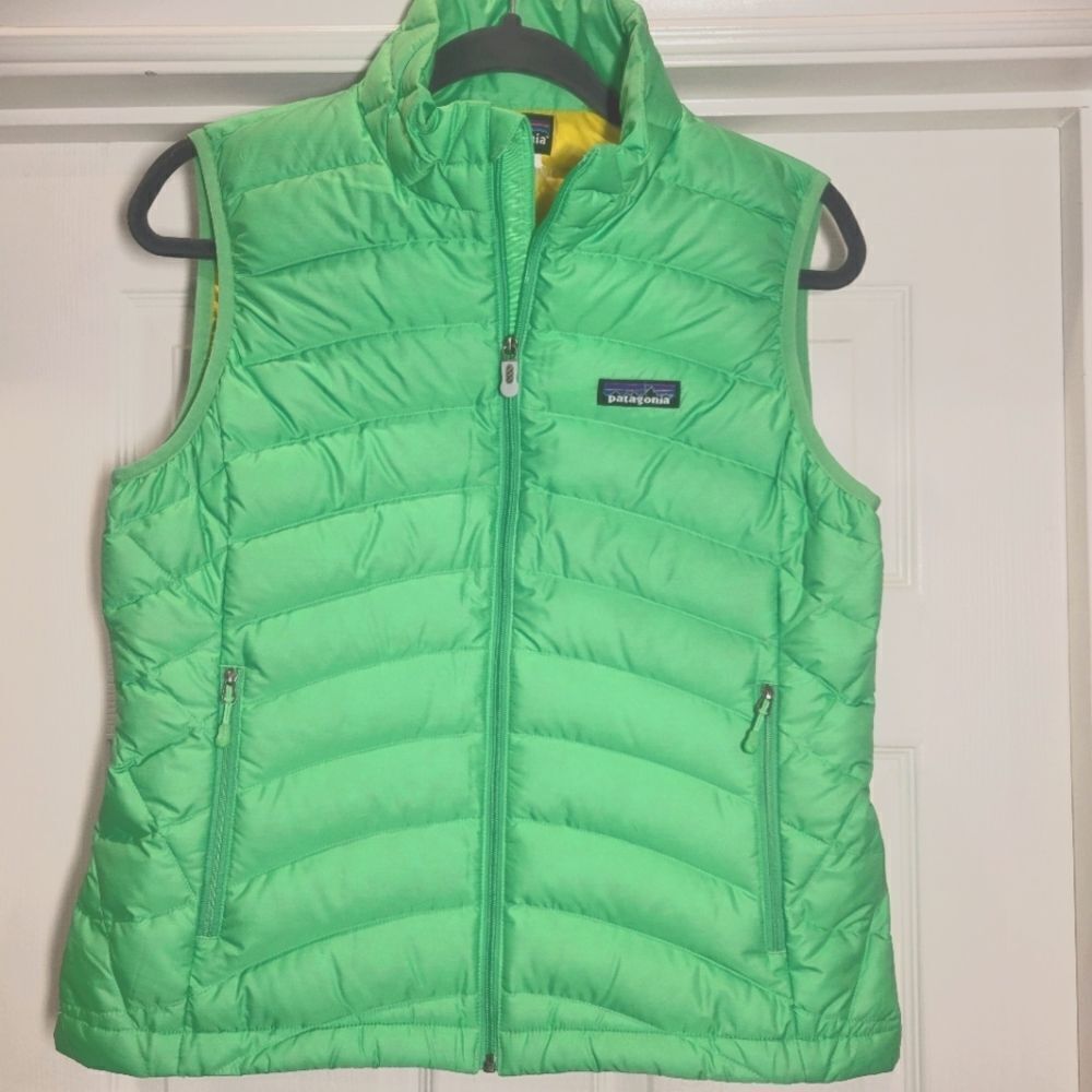 Patagonia 800 Fill Goose Down Vest, Small. Lime Green/Yellow